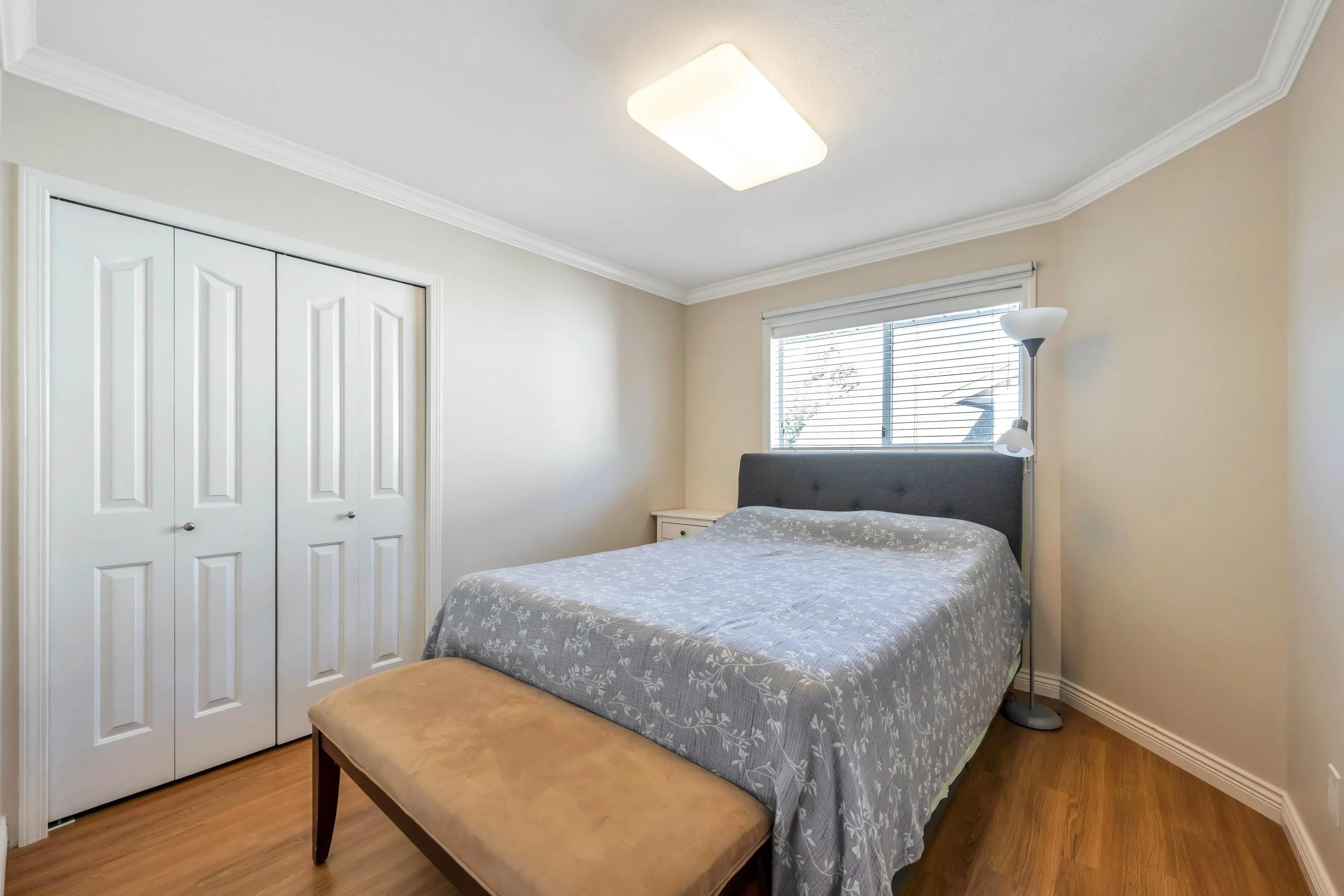 21556 86a Crescent