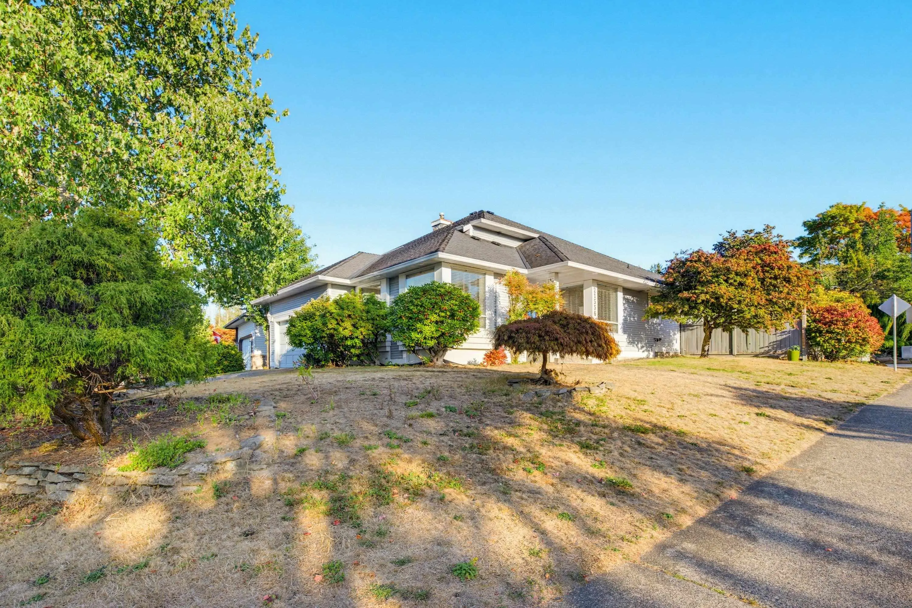 21556 86a Crescent