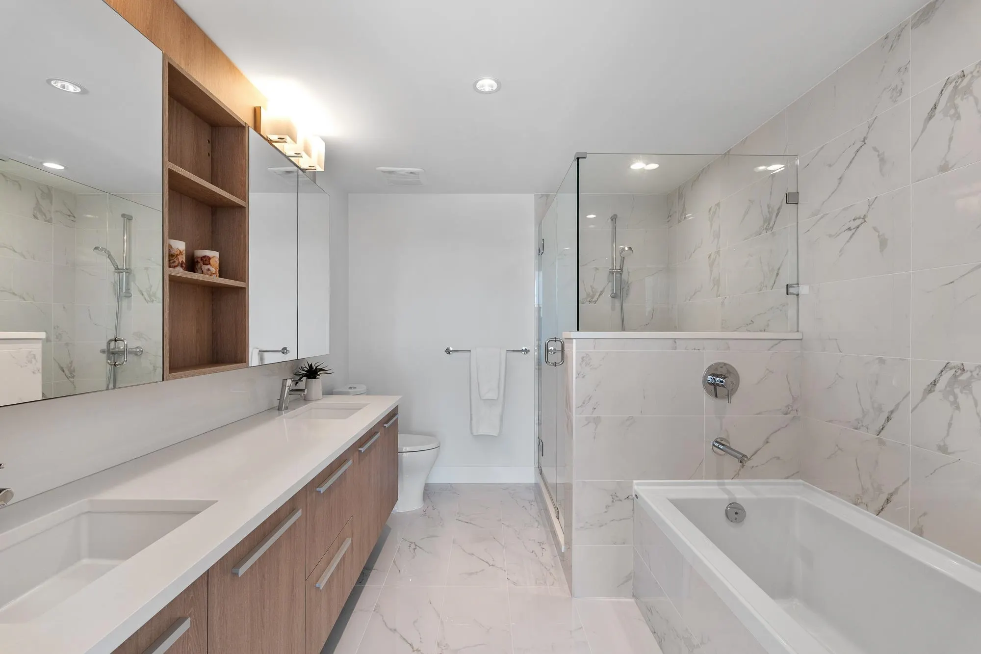 1210 E 27th Street #404