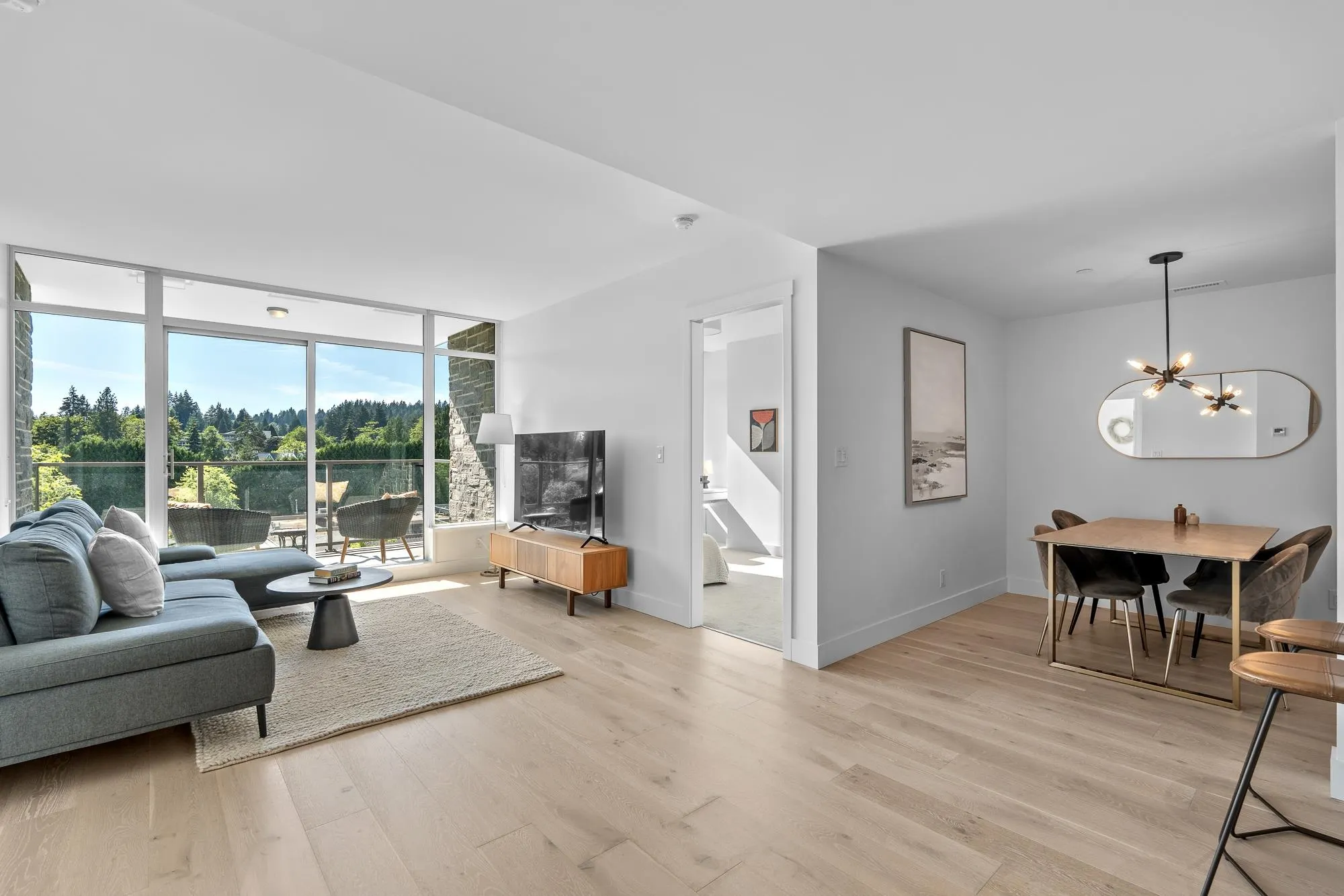 1210 E 27th Street #404