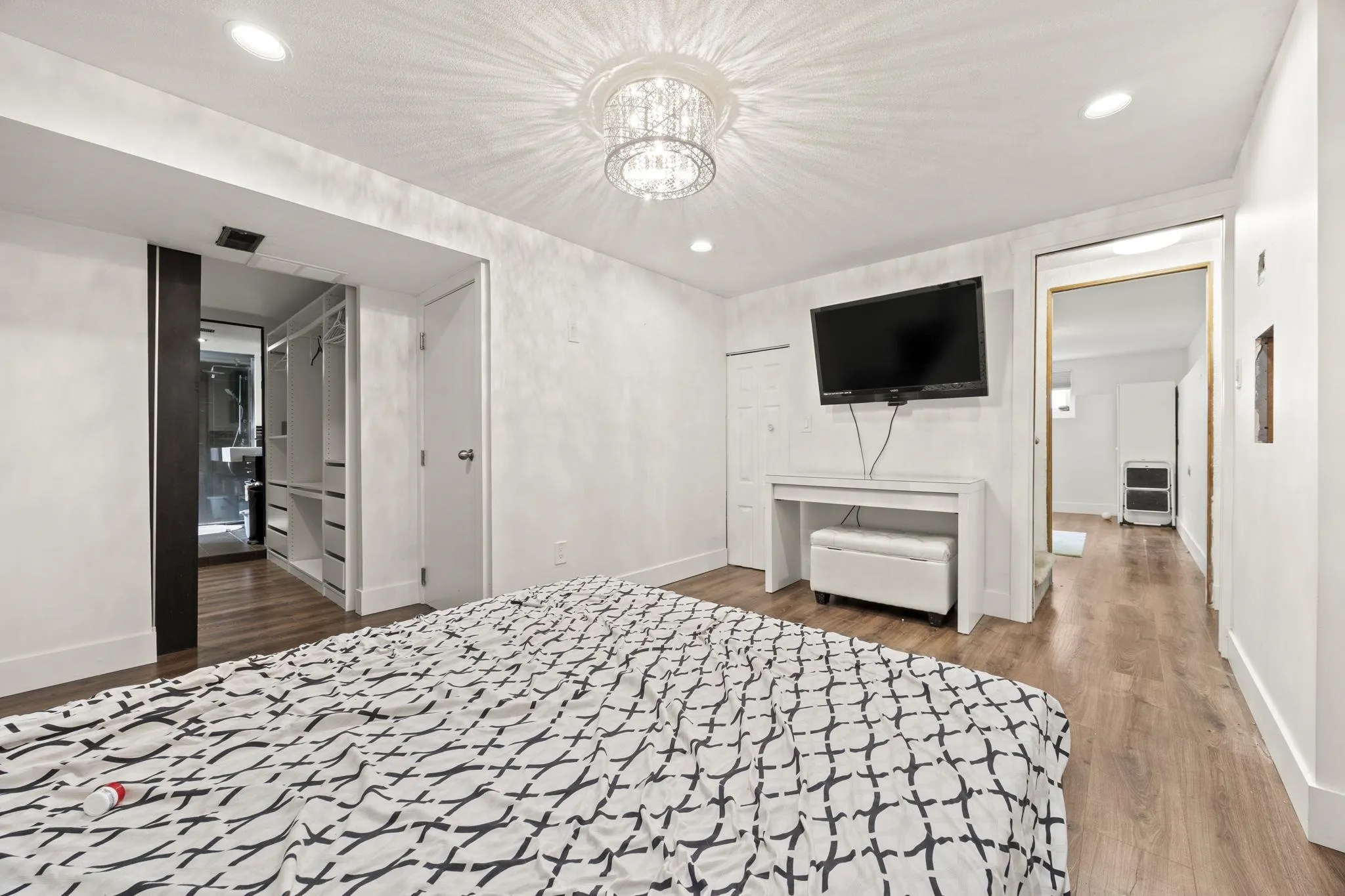 300 Tenth Avenue