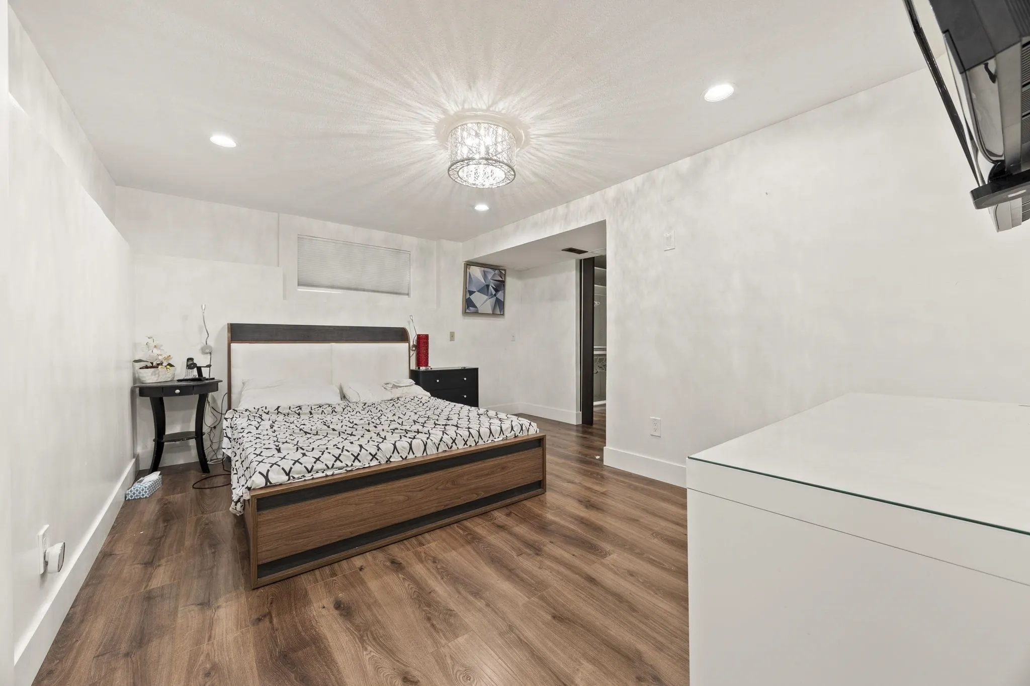 300 Tenth Avenue