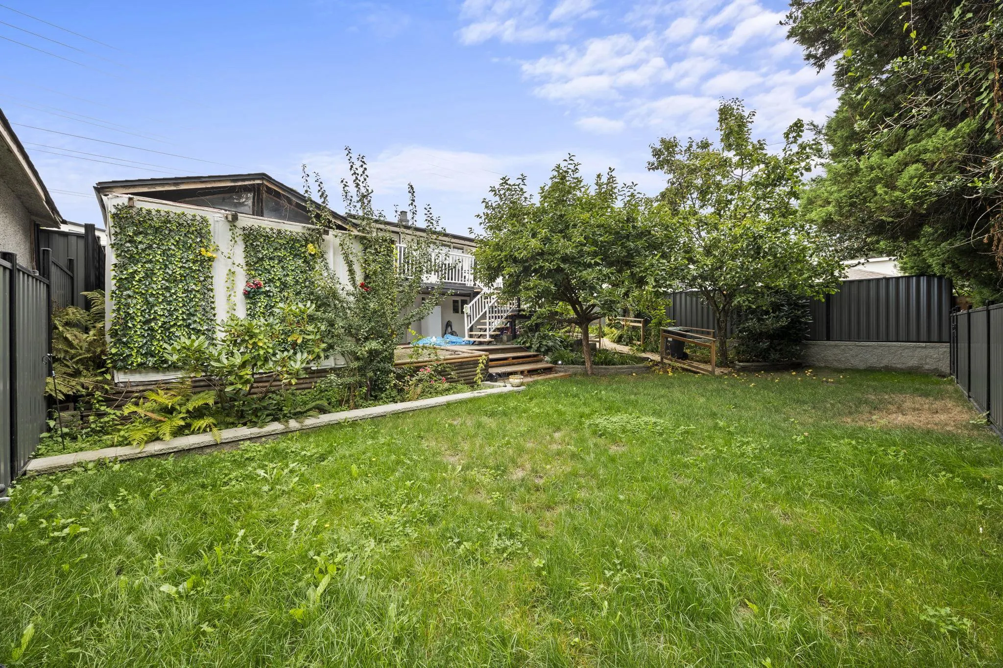 300 Tenth Avenue