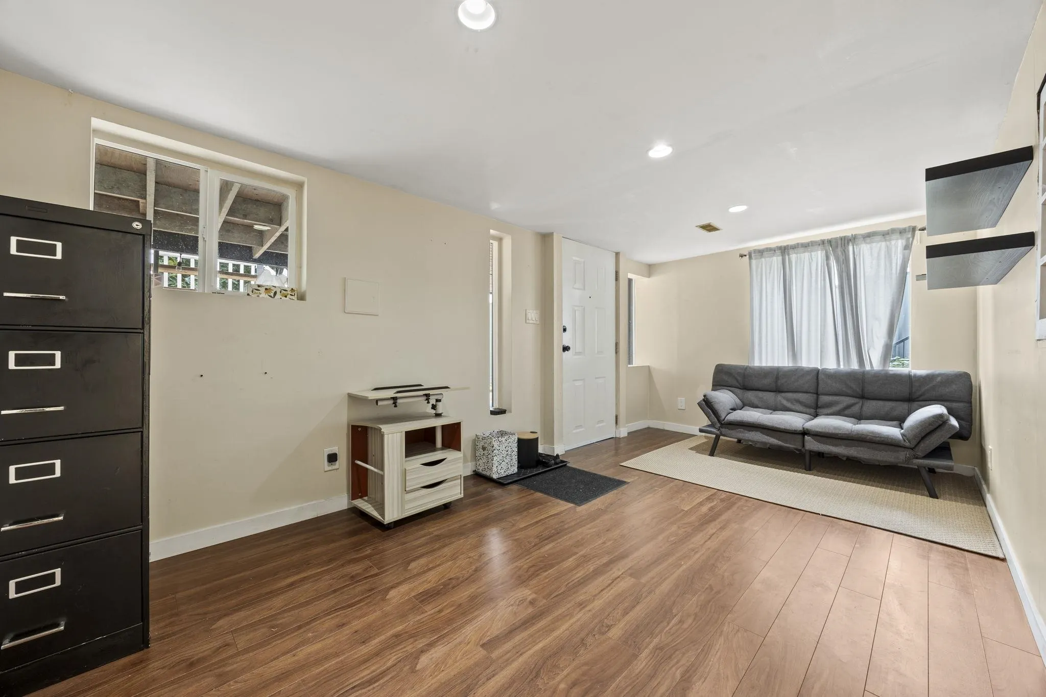 300 Tenth Avenue