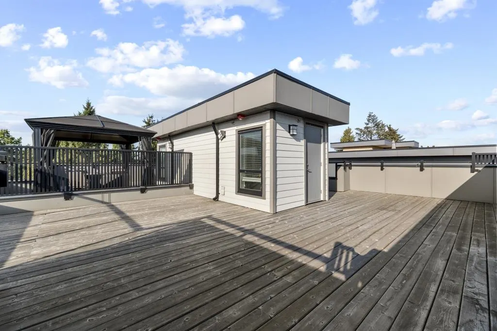 19631 55a Avenue #32