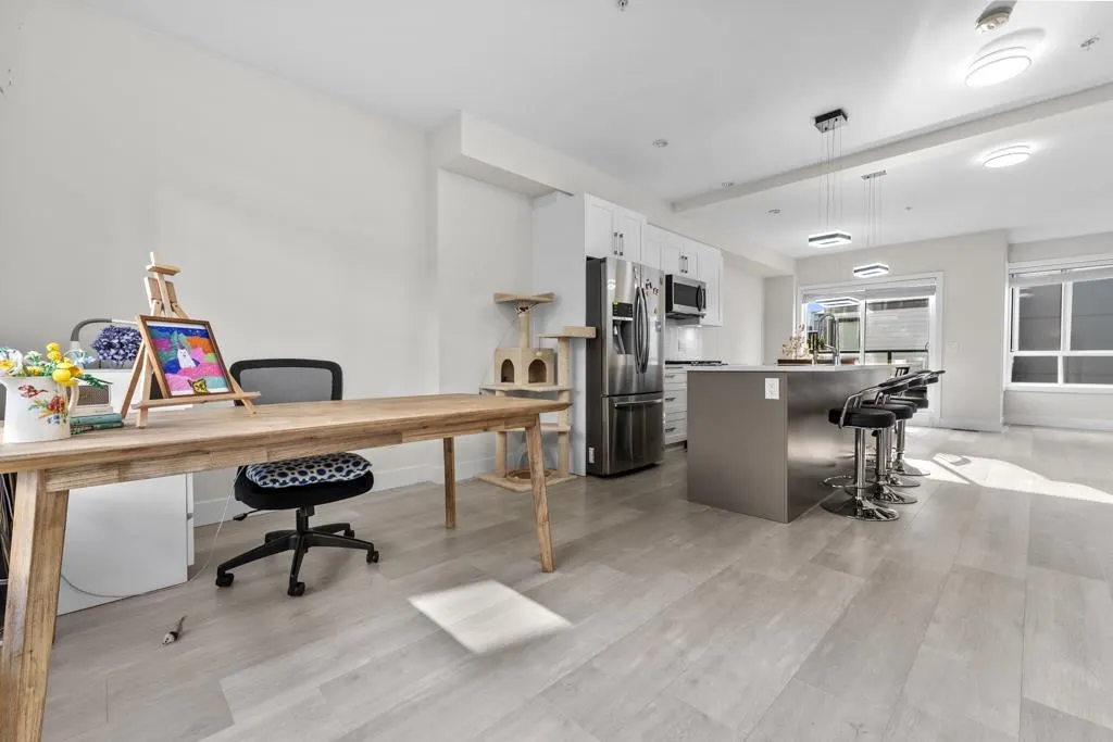 19631 55a Avenue #32