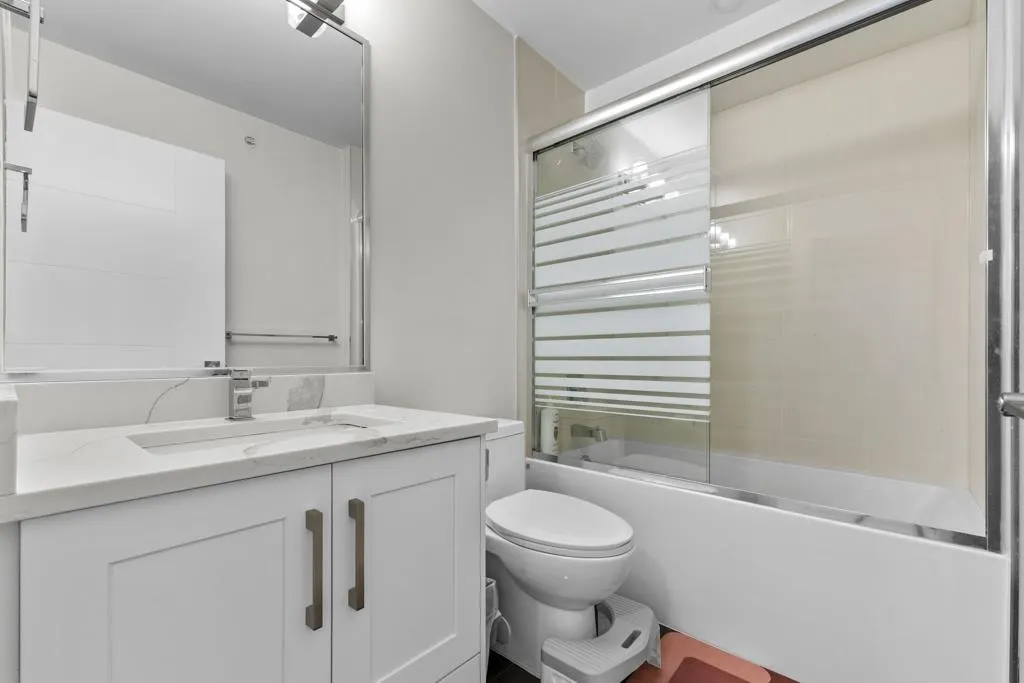 19631 55a Avenue #32