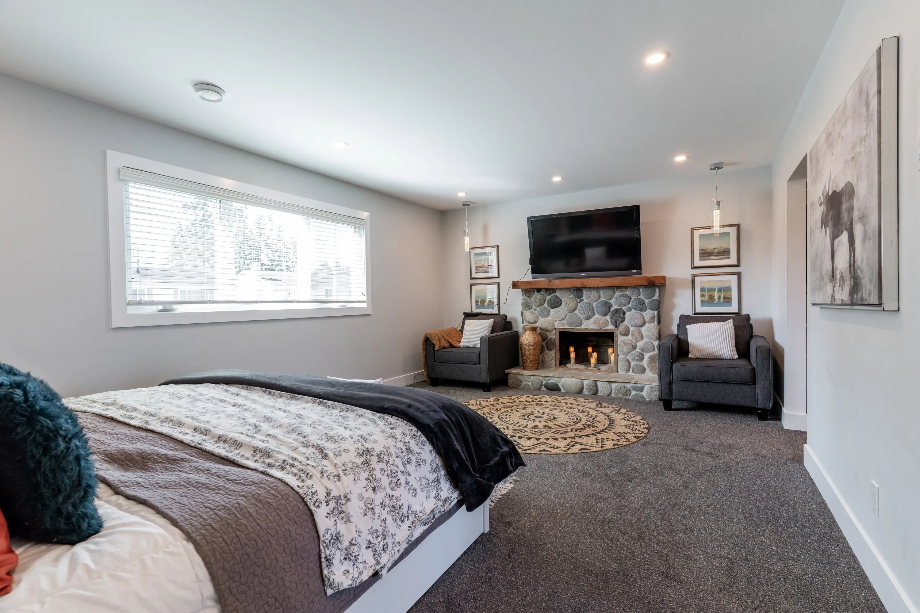 5365 Maple Crescent