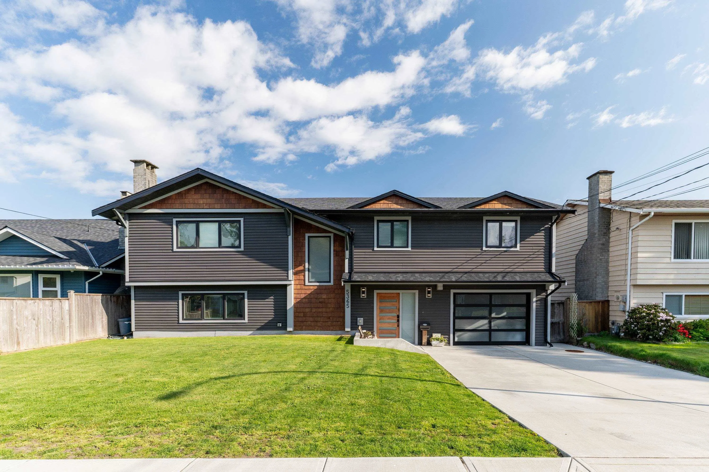 5365 Maple Crescent