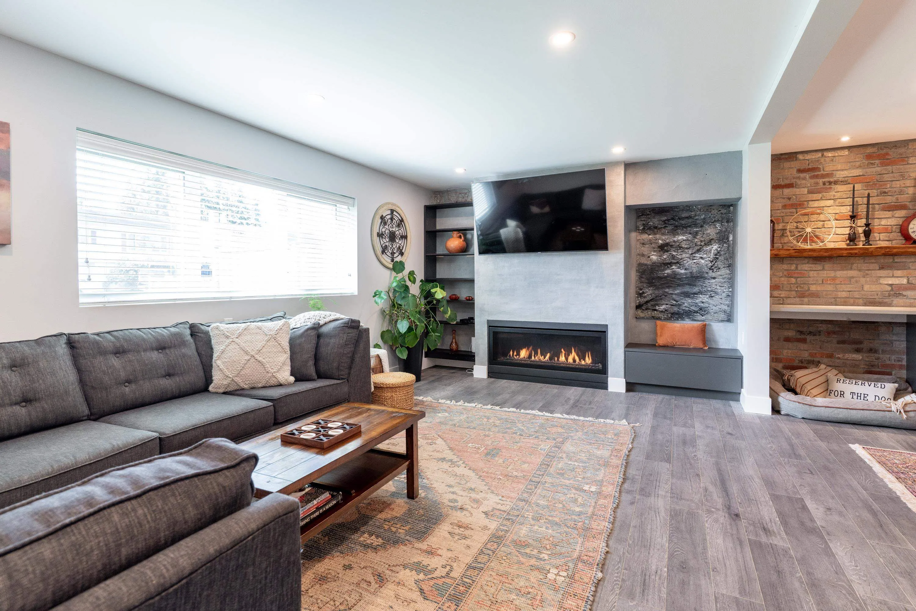 5365 Maple Crescent
