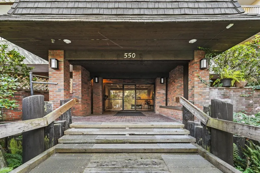 550 E 6th Avenue #212