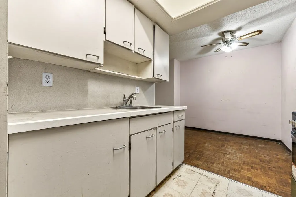 550 E 6th Avenue #212