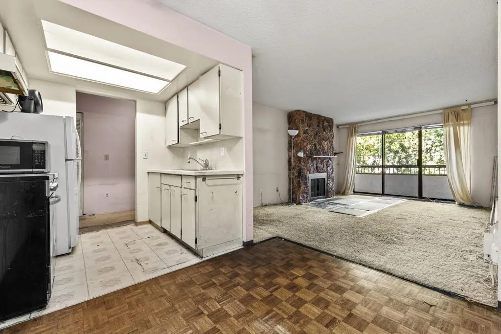 550 E 6th Avenue #212