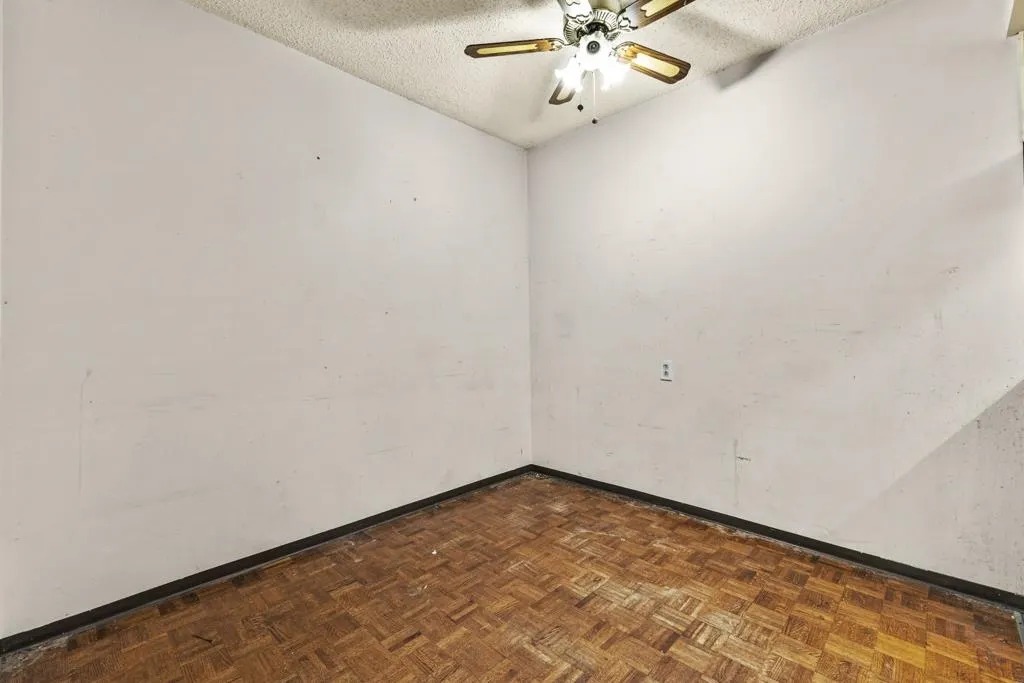 550 E 6th Avenue #212