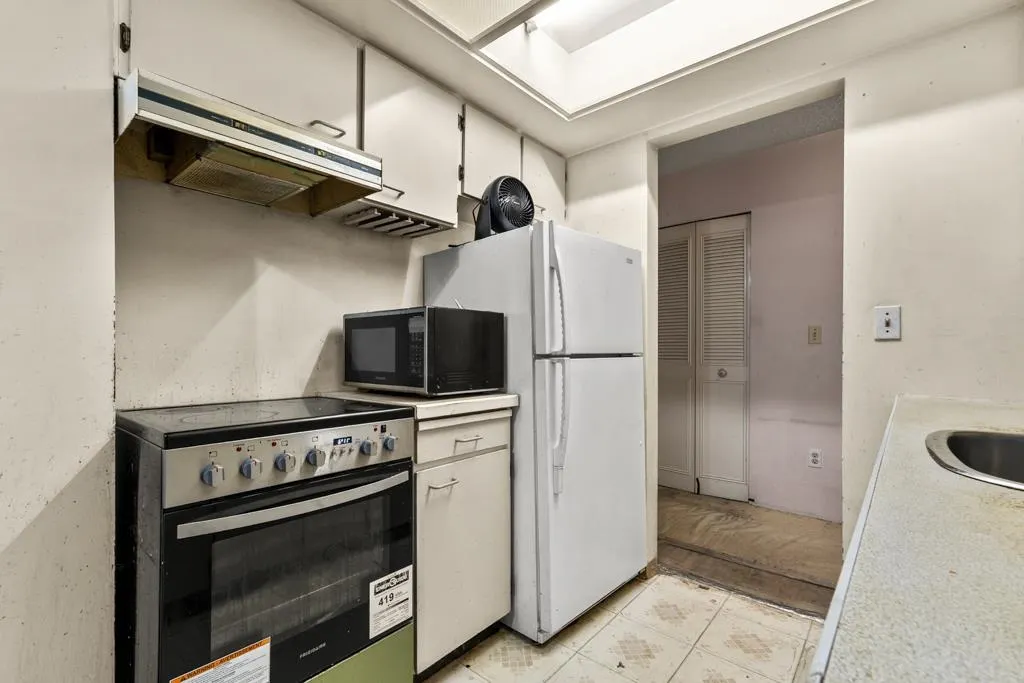 550 E 6th Avenue #212