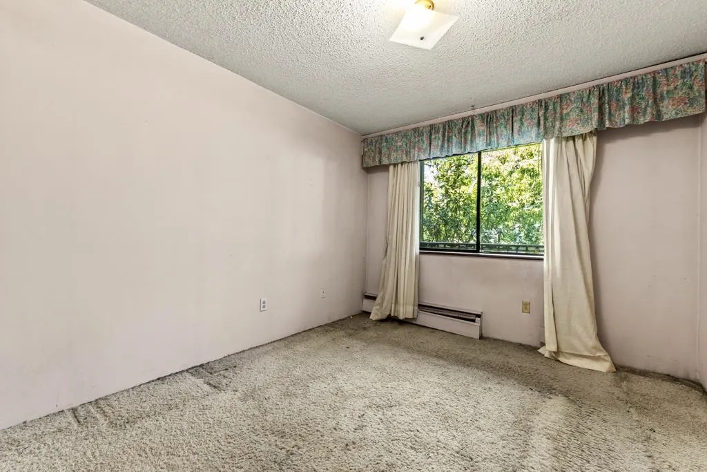 550 E 6th Avenue #212
