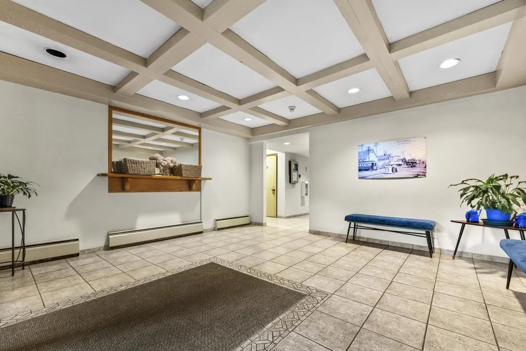 550 E 6th Avenue #212