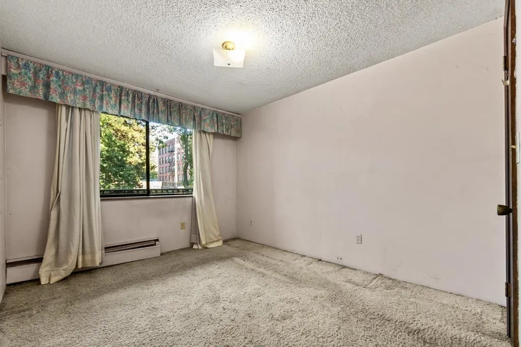 550 E 6th Avenue #212