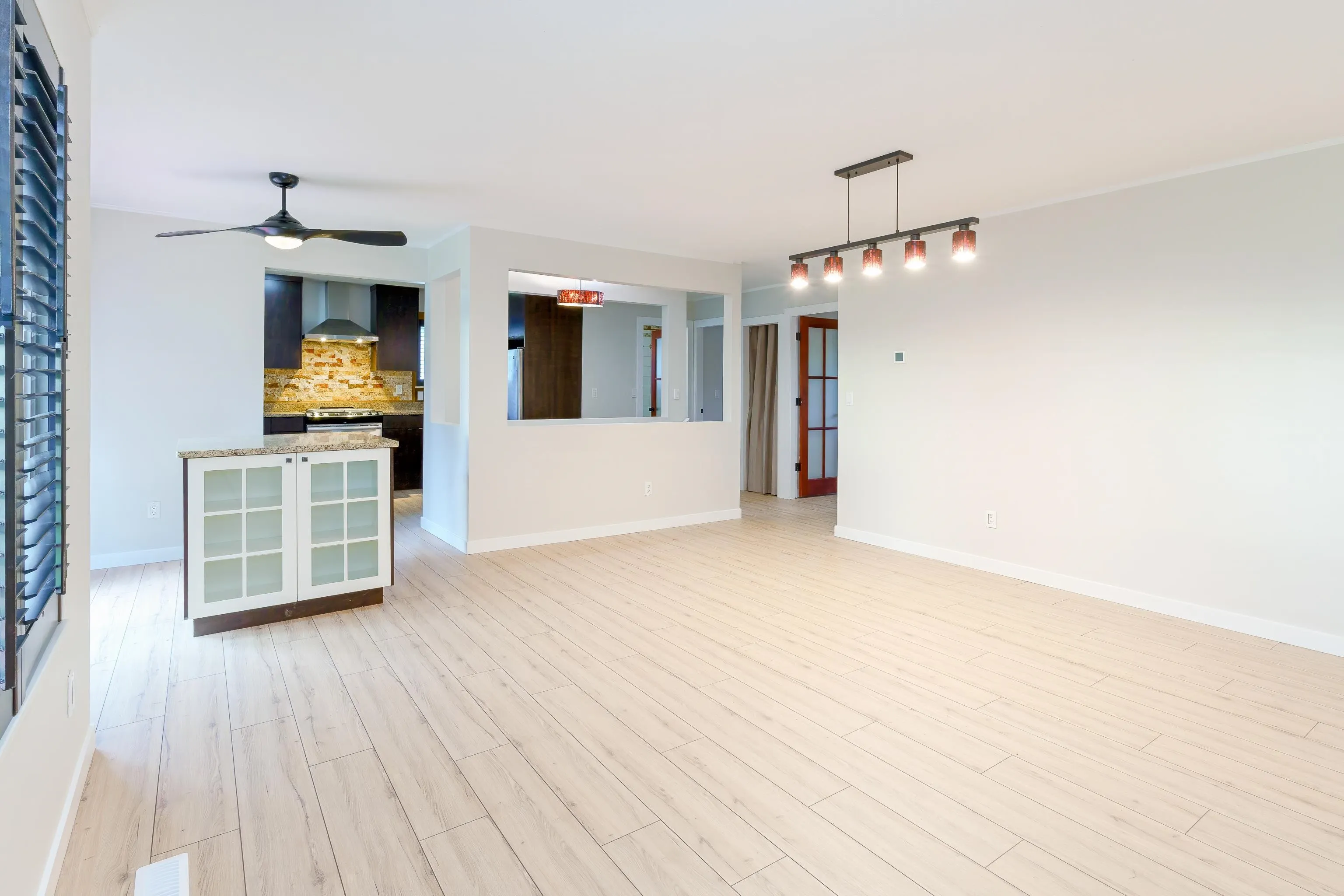 7655 Woodcock Crescent