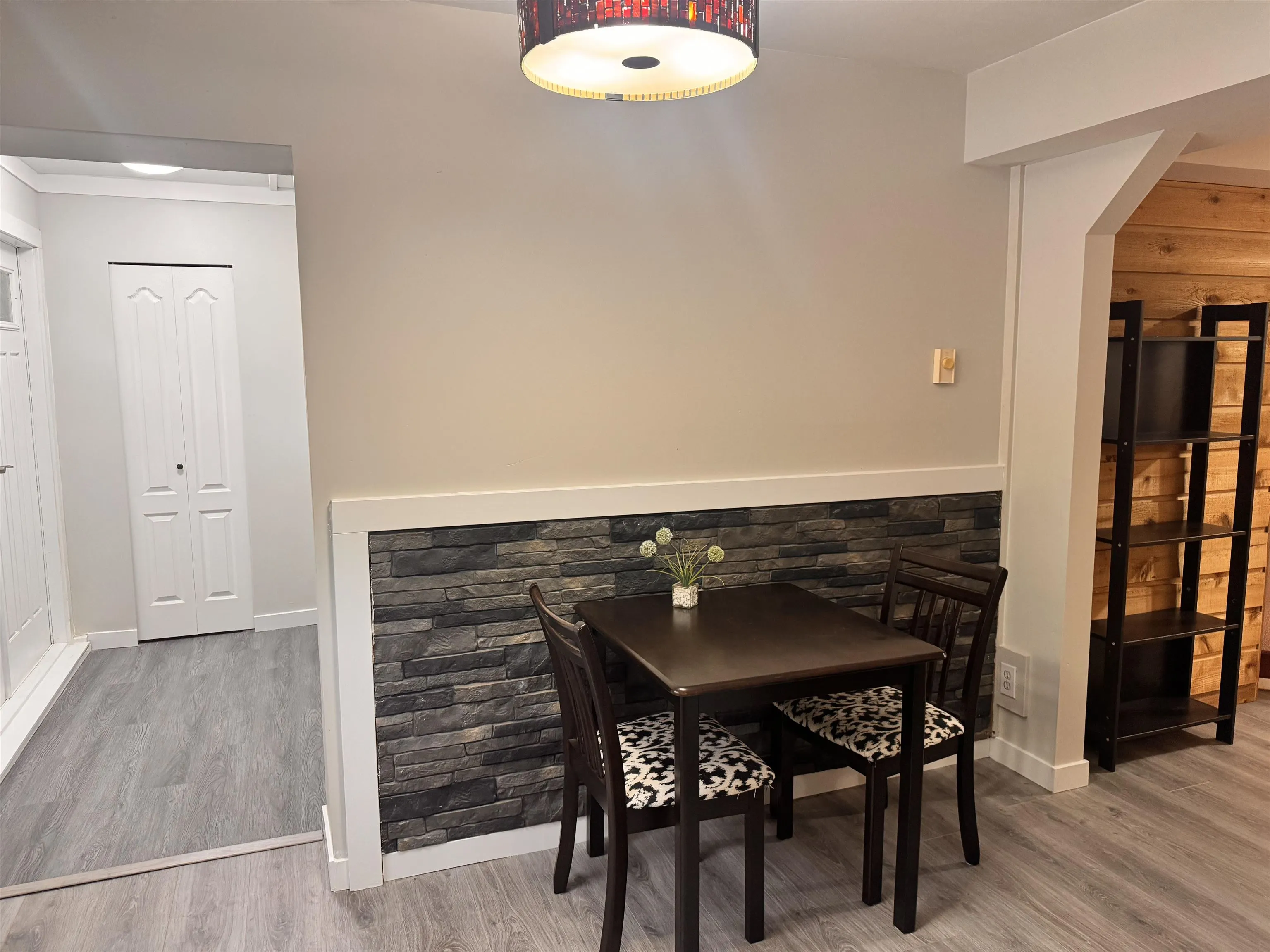 7655 Woodcock Crescent