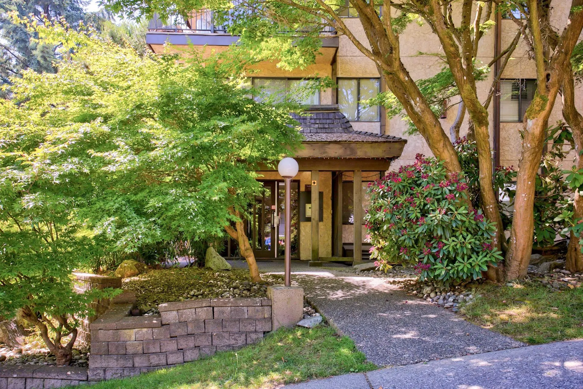 338 Ward Street #201