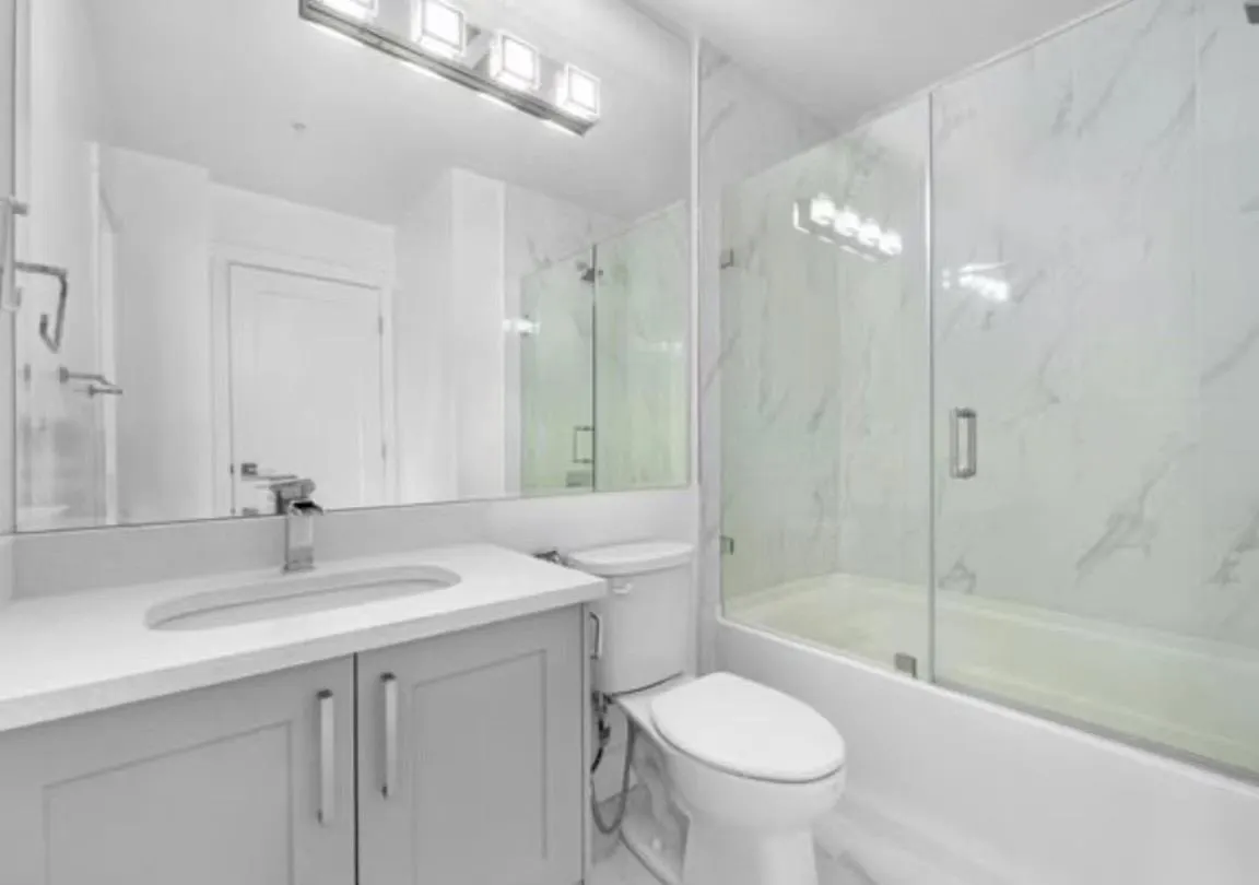 9689 140 Street #5xx