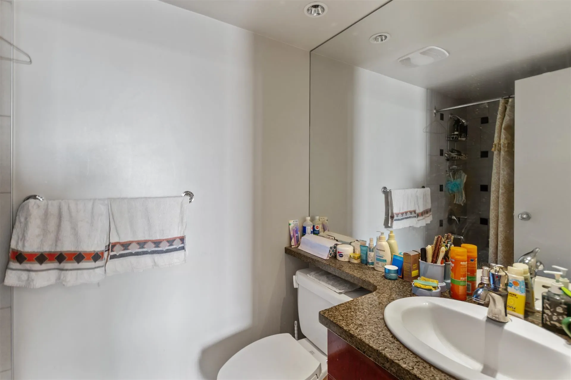 1033 Marinaside Crescent #2306