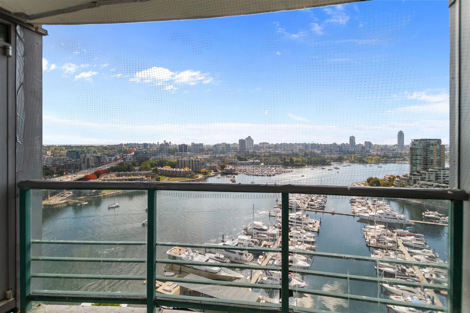 1033 Marinaside Crescent #2306