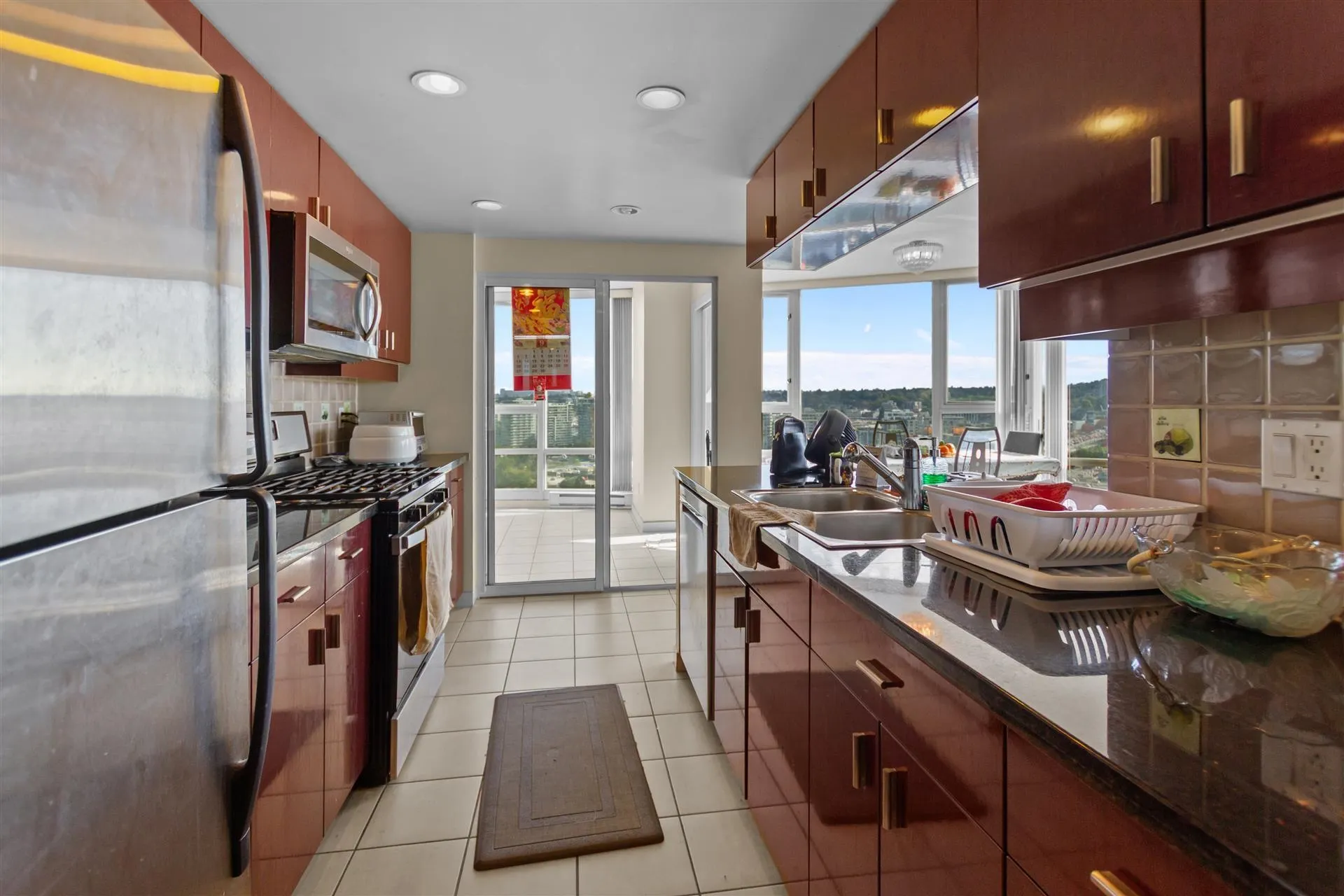 1033 Marinaside Crescent #2306