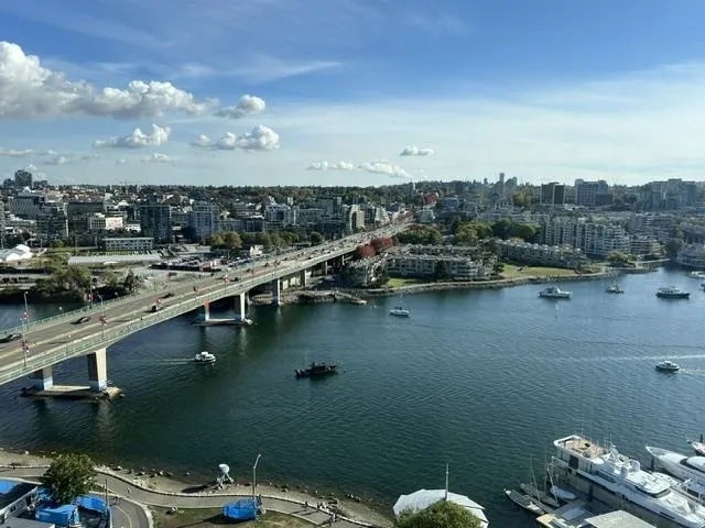 1033 Marinaside Crescent #2306