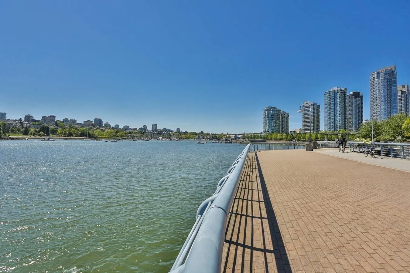 1033 Marinaside Crescent #2306