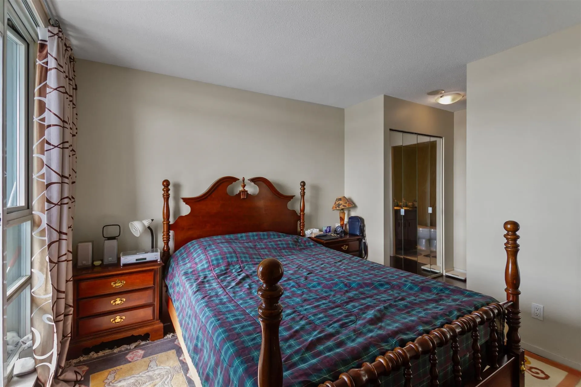 1033 Marinaside Crescent #2306