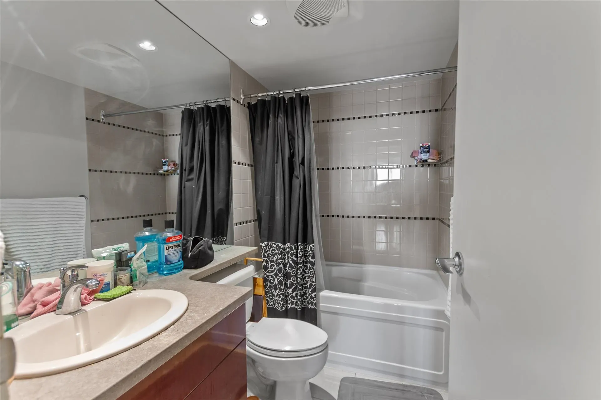 1033 Marinaside Crescent #2306