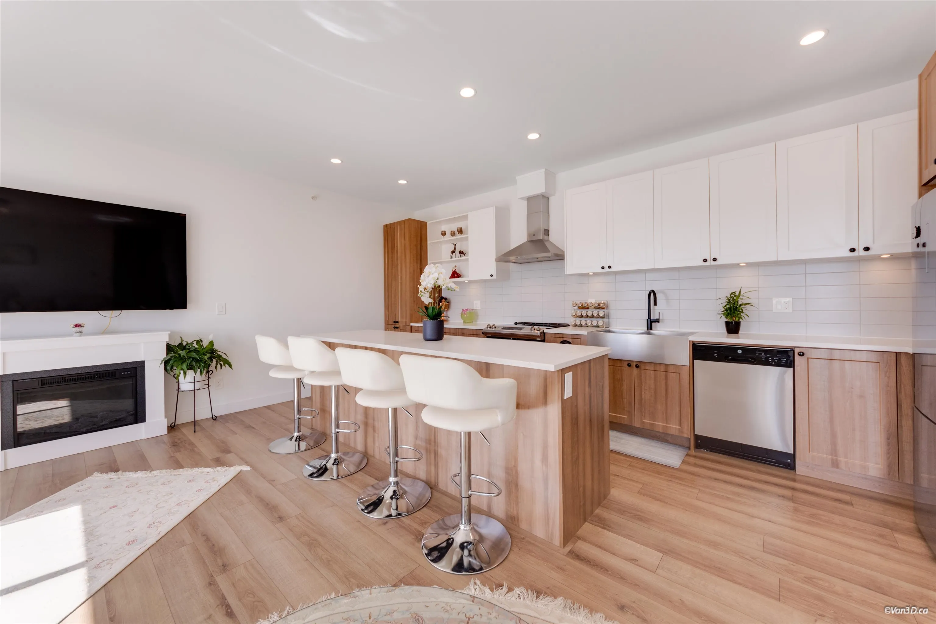 20487 65 Avenue #A502