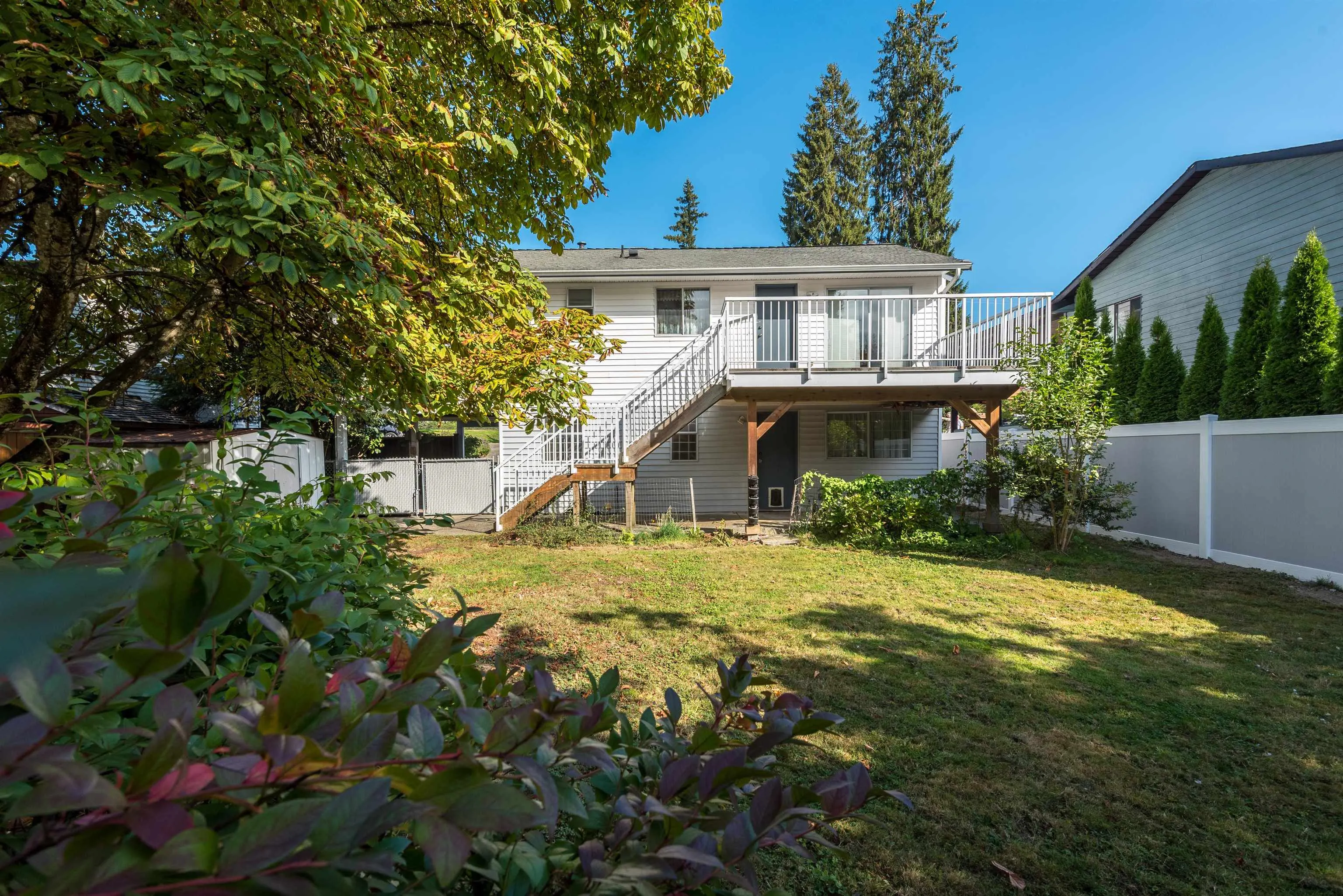 1260 Victoria Drive