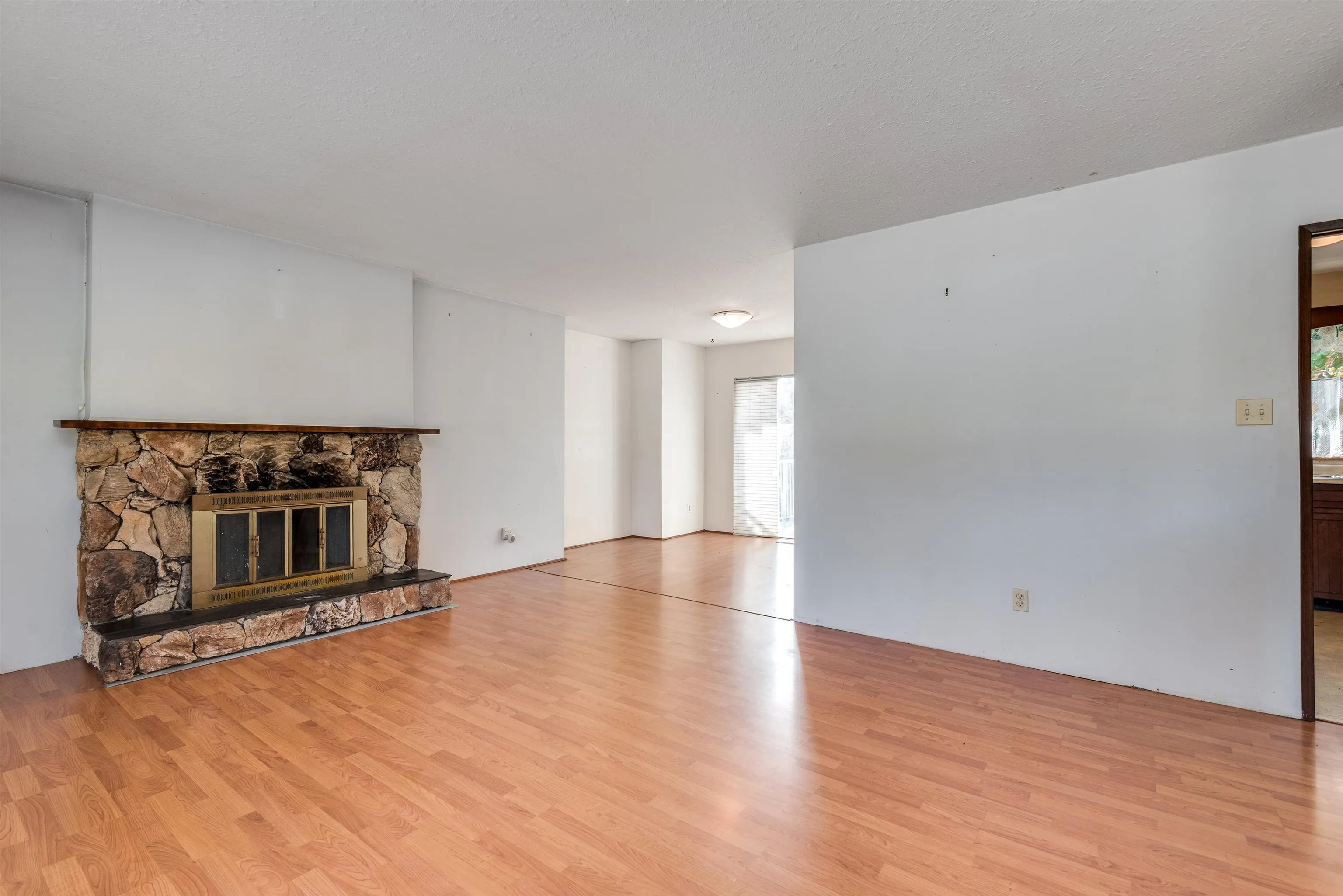 1260 Victoria Drive