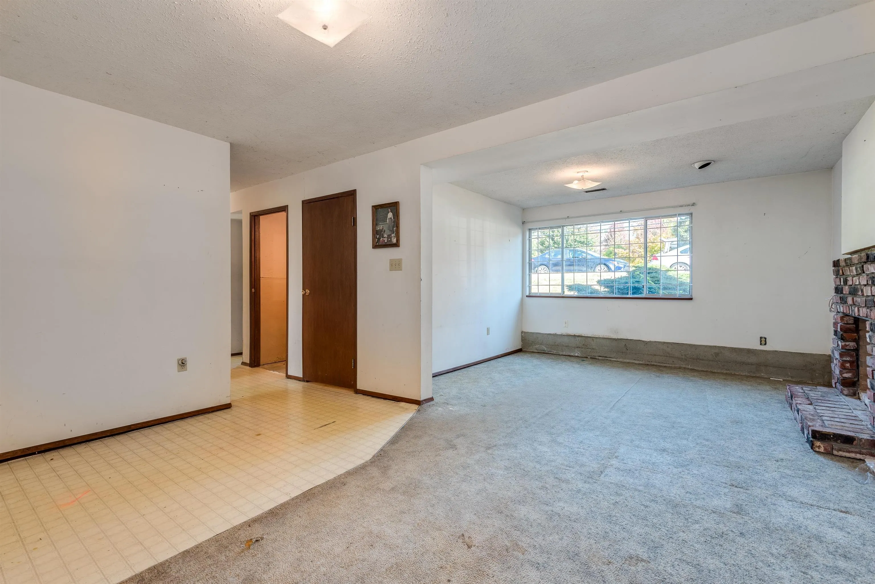 1260 Victoria Drive