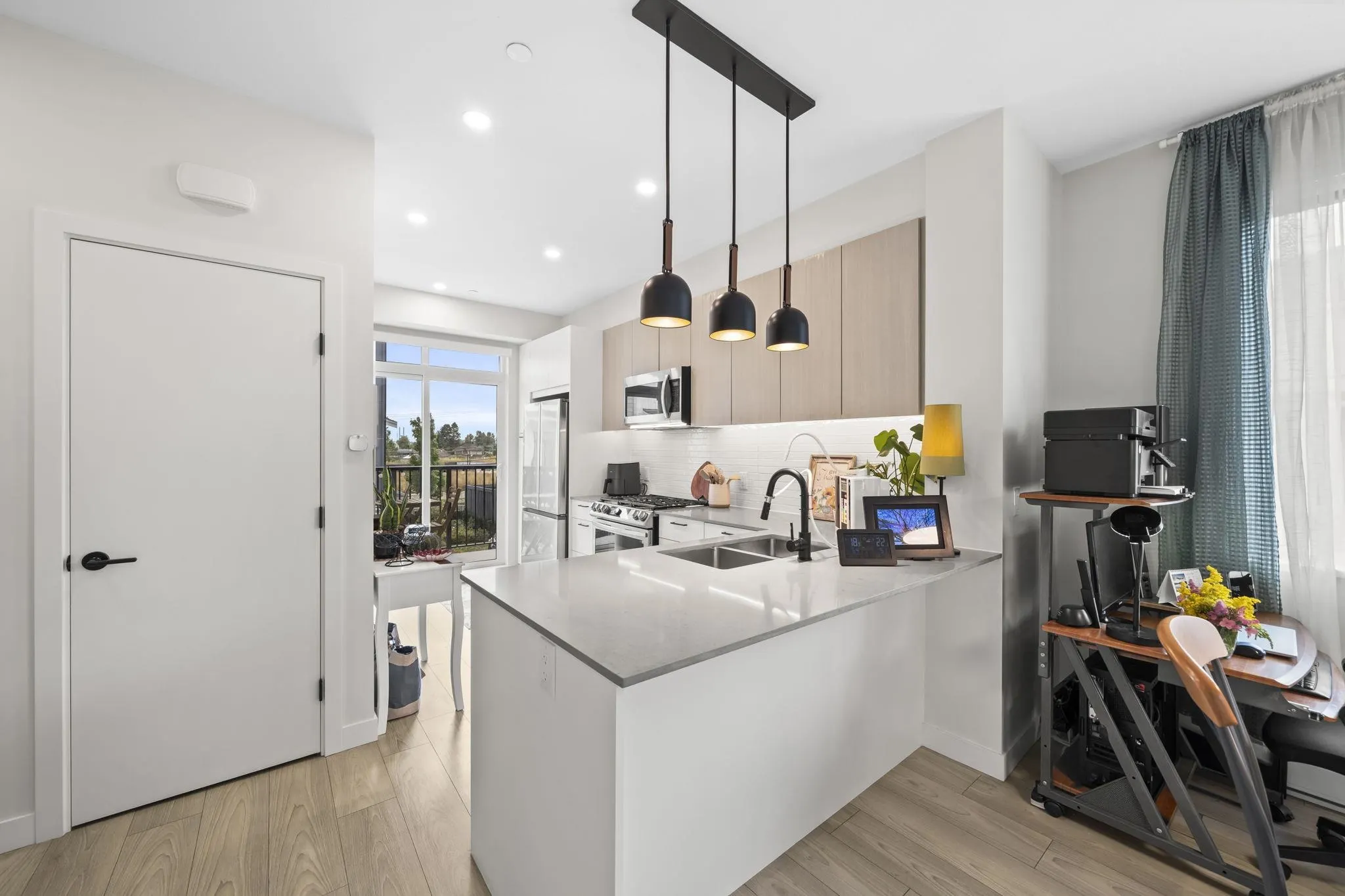 488 Furness Street #64