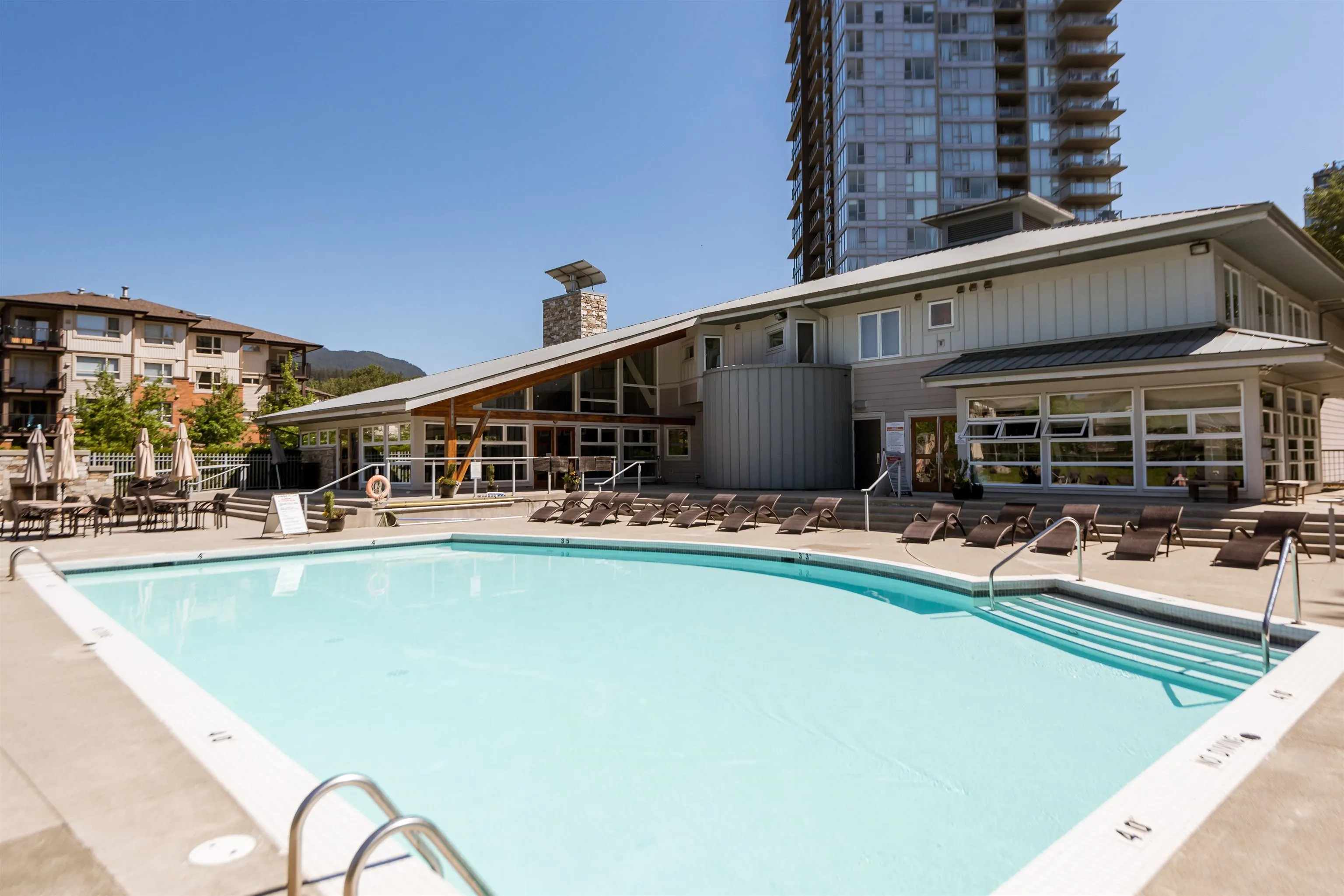 300 Klahanie Drive #204