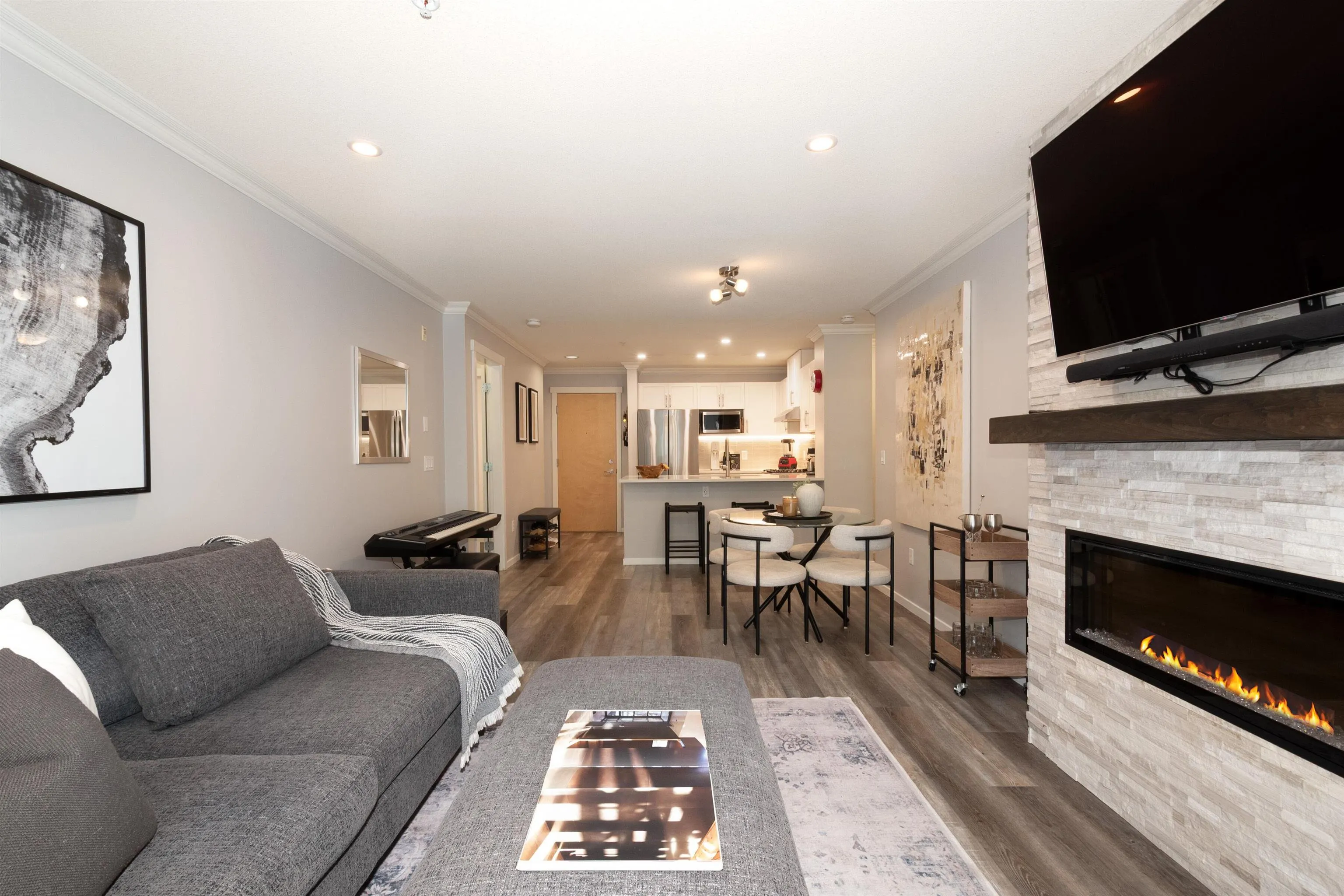 300 Klahanie Drive #204