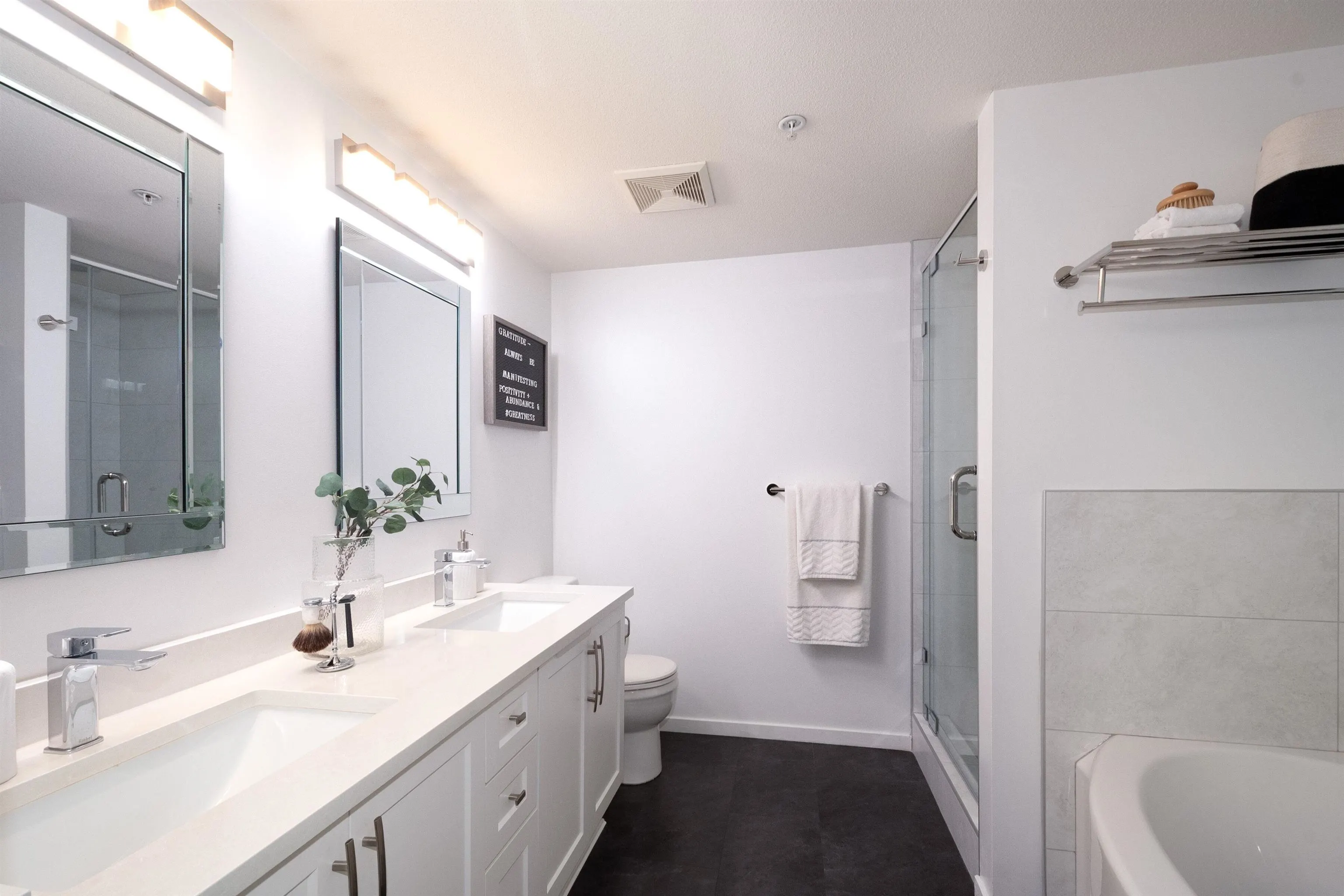 300 Klahanie Drive #204