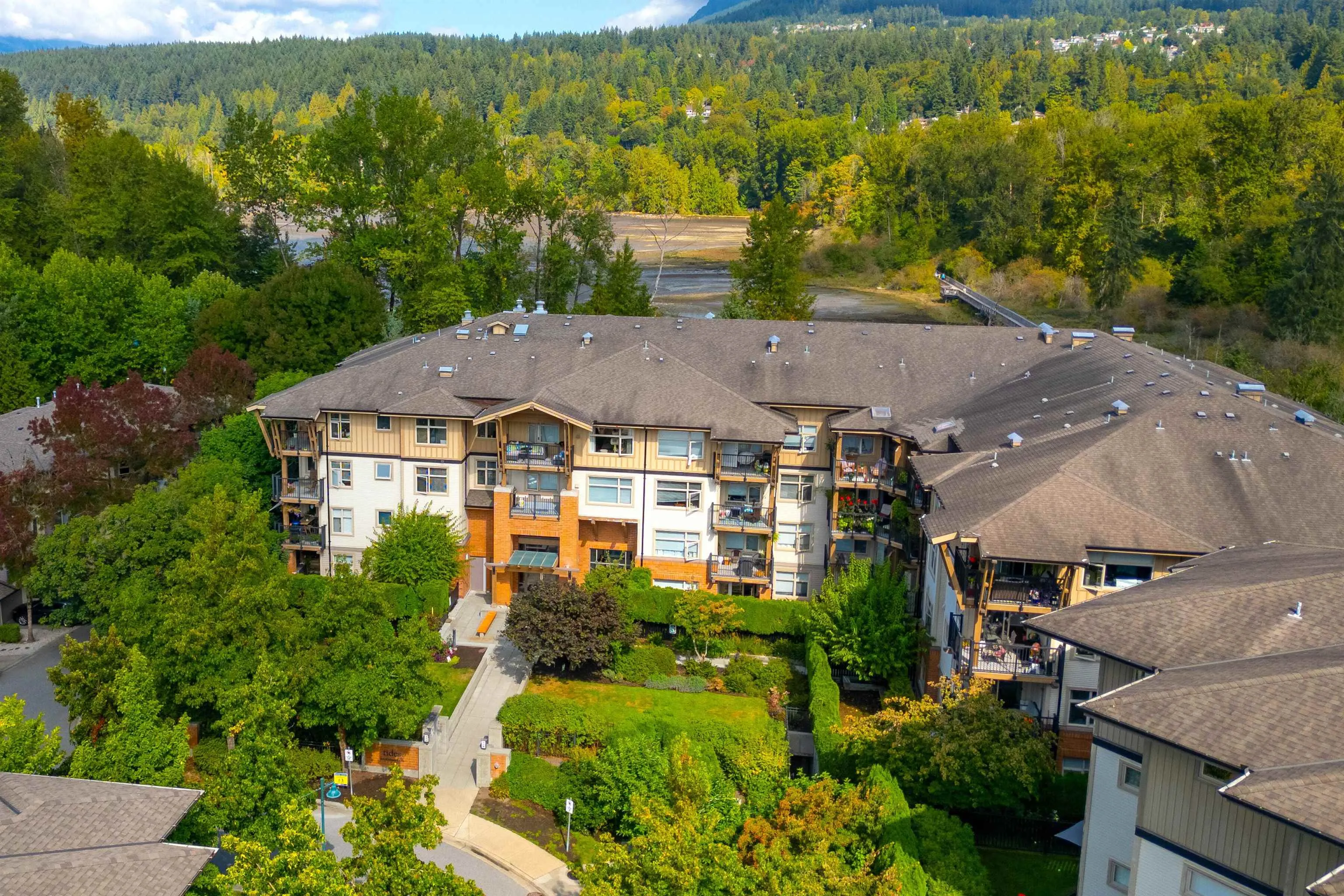 300 Klahanie Drive #204