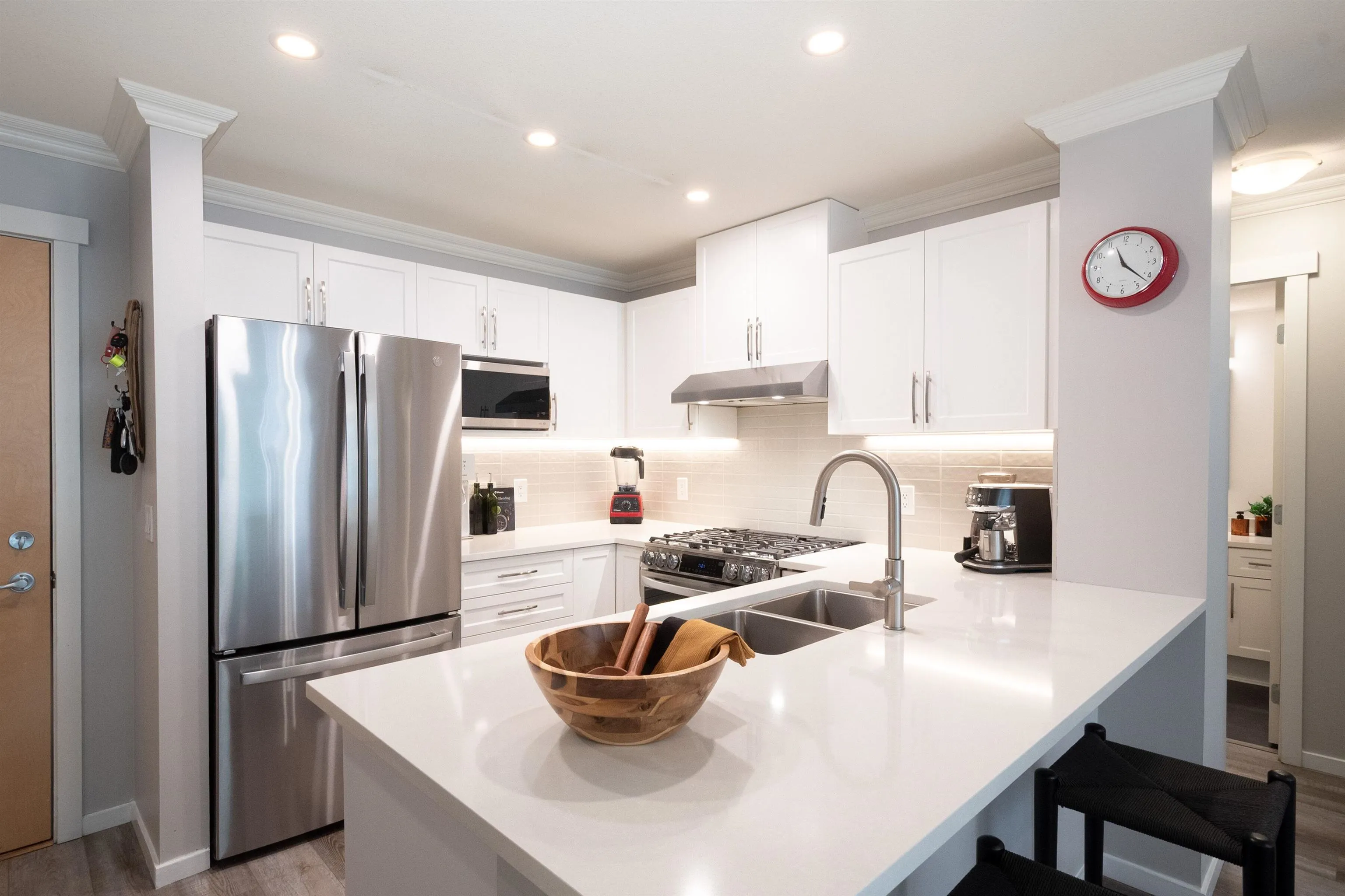 300 Klahanie Drive #204