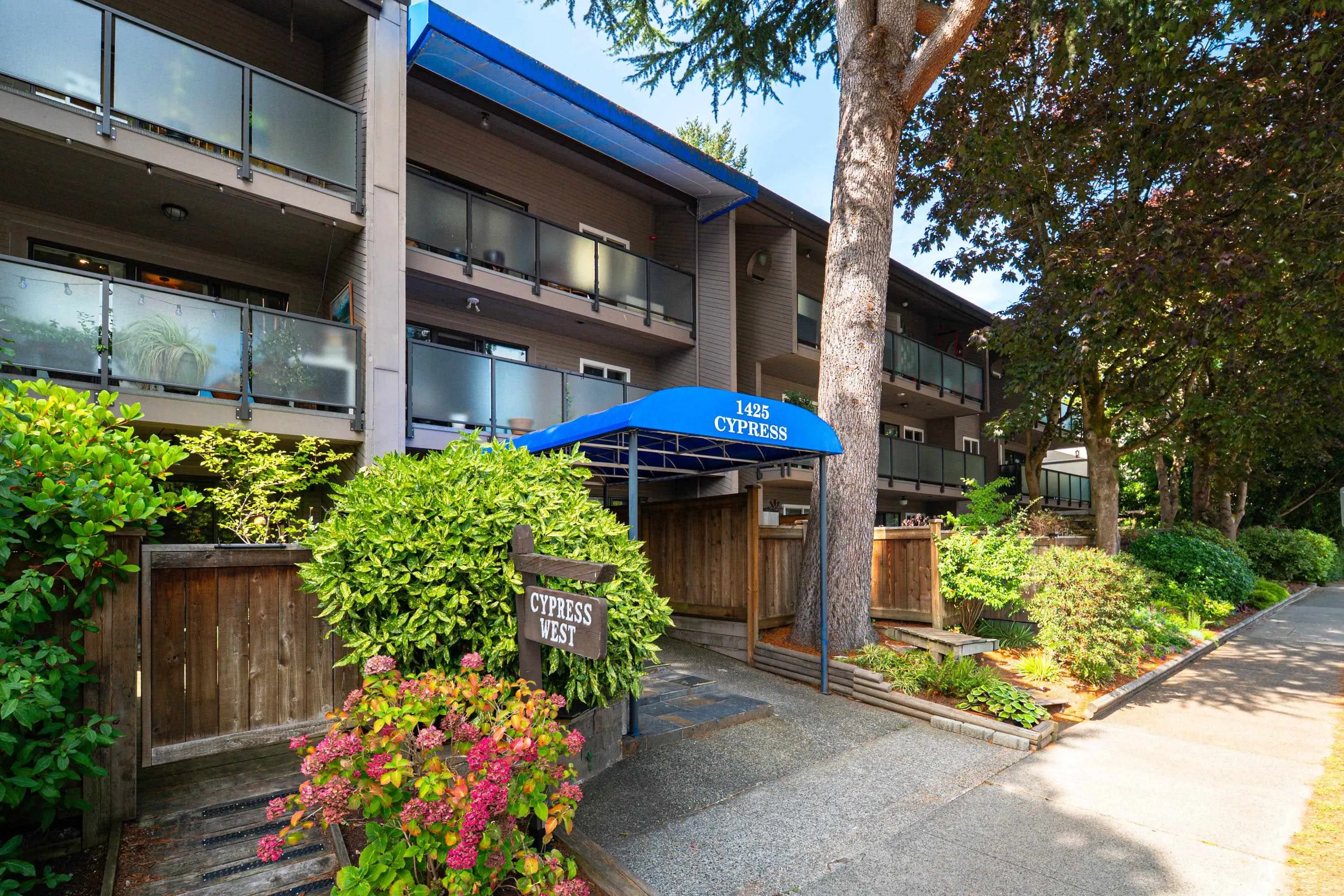 1425 Cypress Street #201