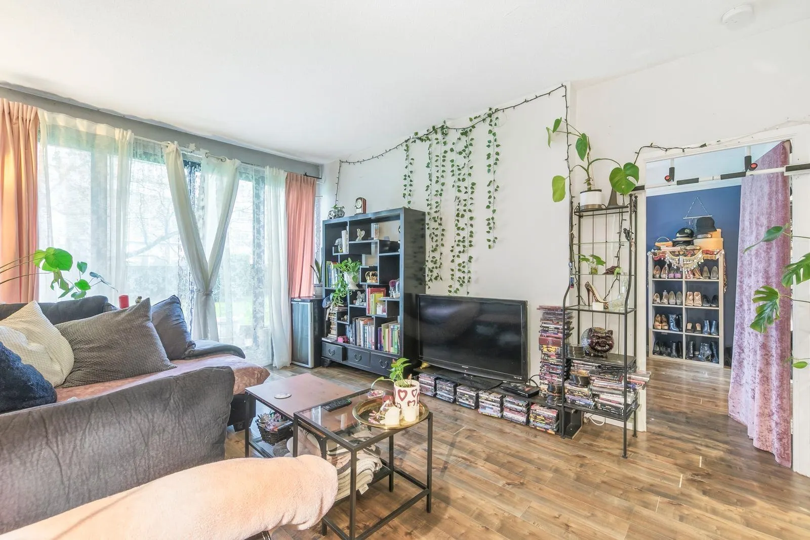 828 Agnes Street #101