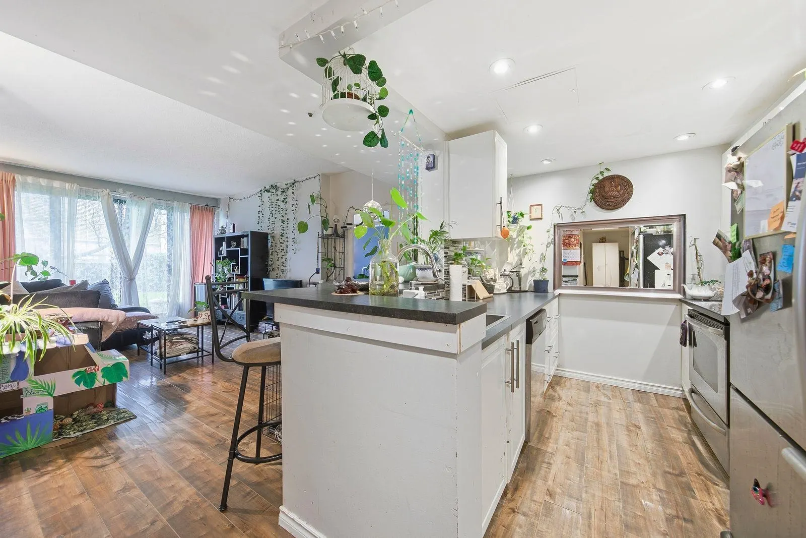 828 Agnes Street #101
