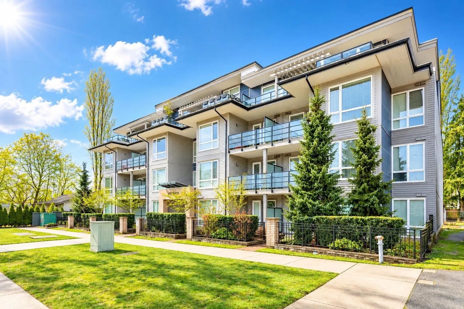 15628 104 Avenue #101