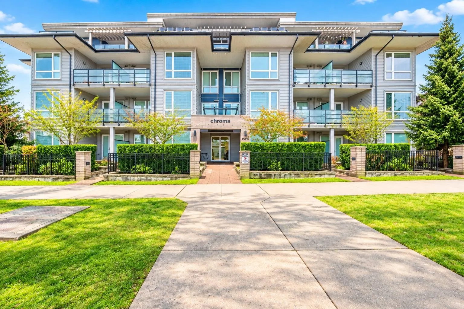 15628 104 Avenue #101
