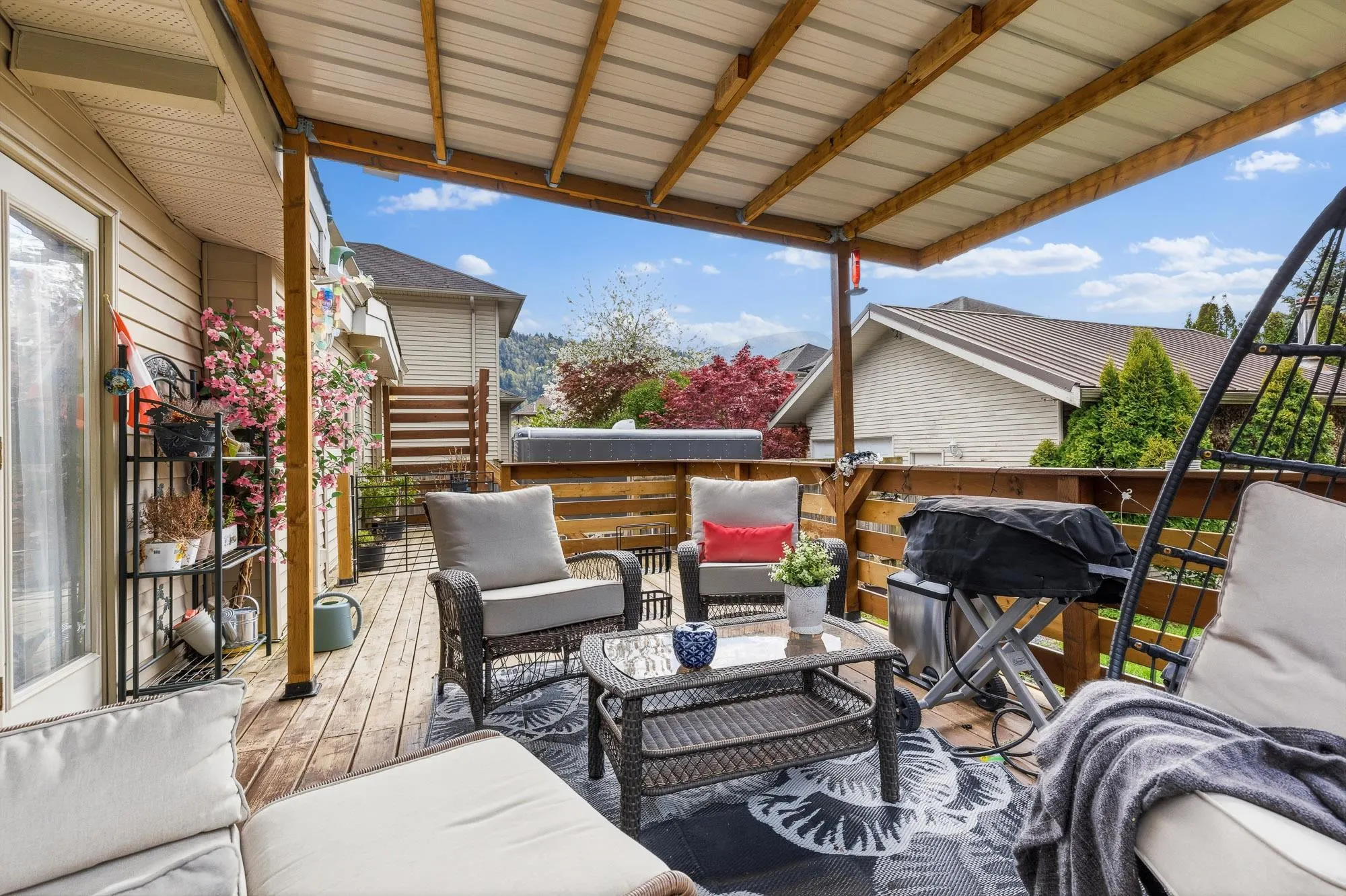 5565 Peach Road