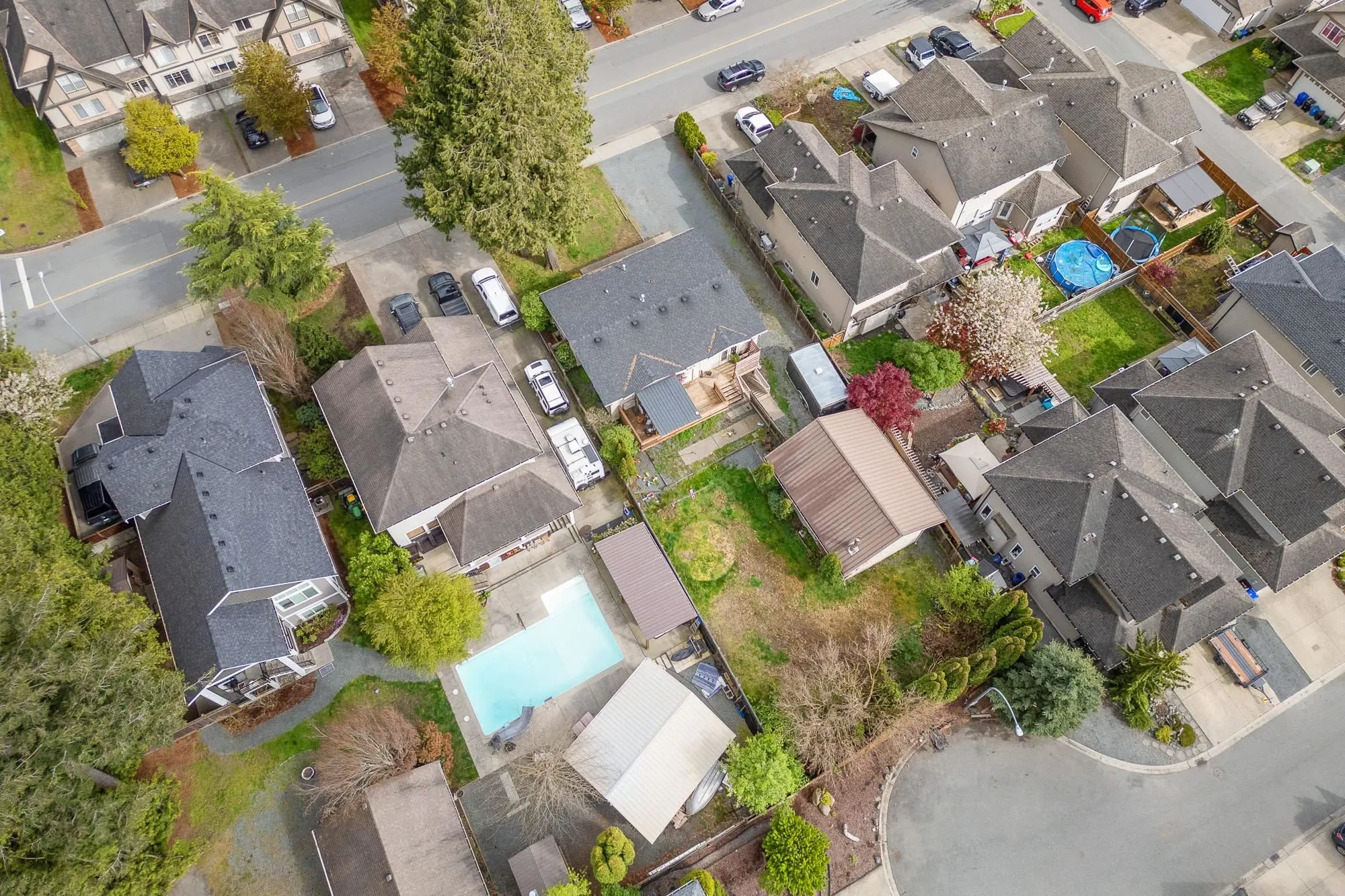 5565 Peach Road